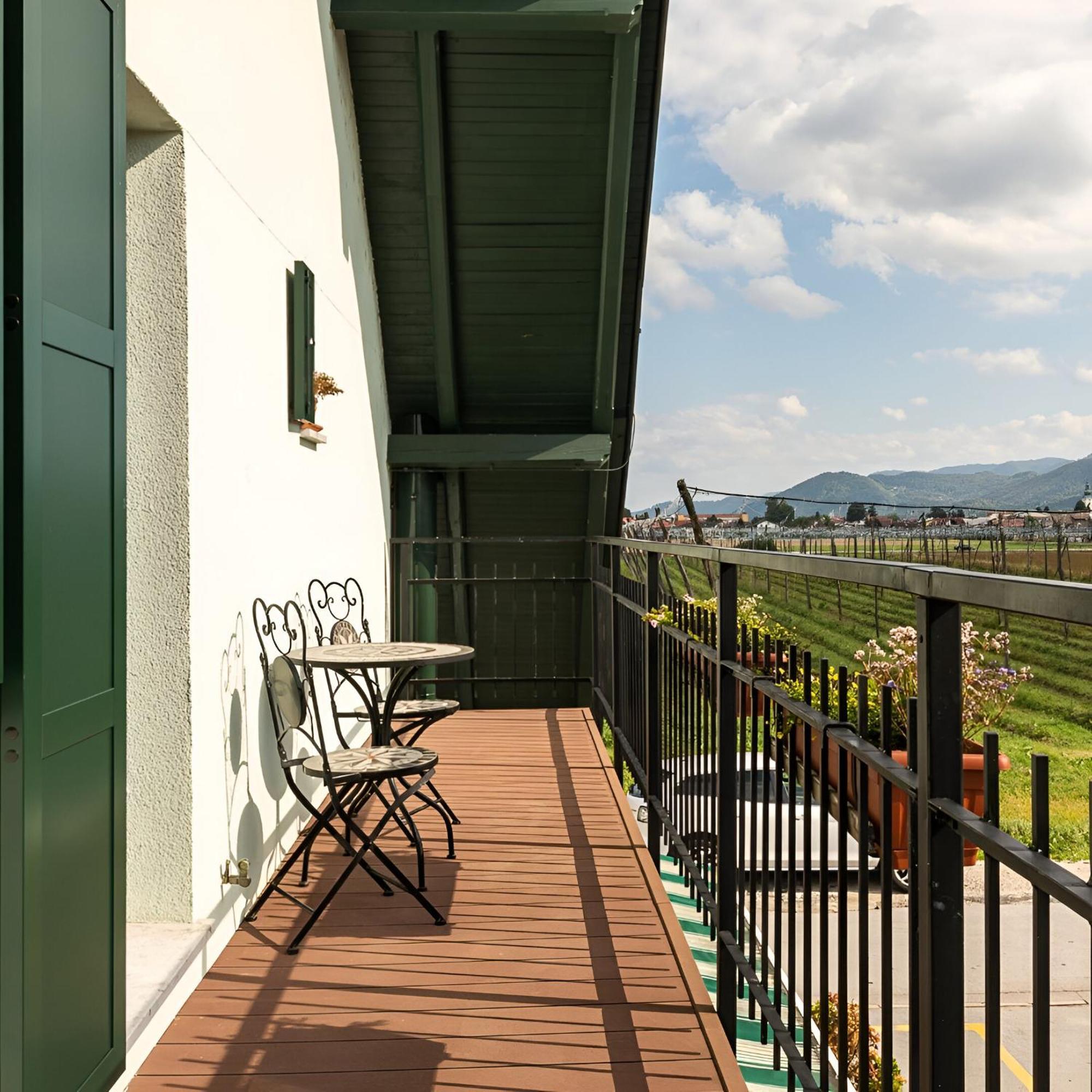 Bed&Breakfast Dvorec Petrovče Exterior foto